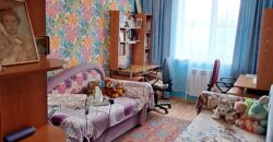 В продаже коттедж, РАЙОН 3-Й ШКОЛЫ, благоустроенный двор.