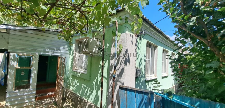 Продаётся ДОМ с косметическим ремонтом.