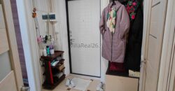 В продаже квартира с ремонтом, с мебелью.