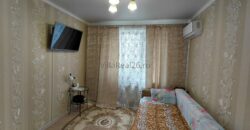 В продаже квартира с ремонтом, с мебелью.
