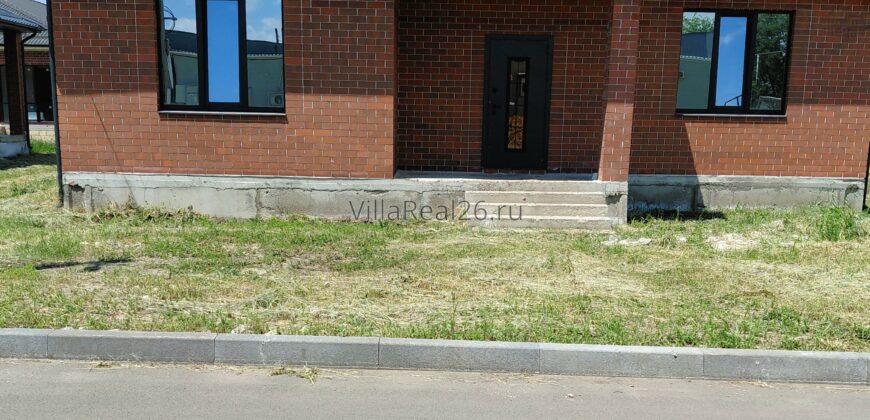В продаже дом на асфальте