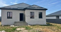 Дом, огорожен по периметру