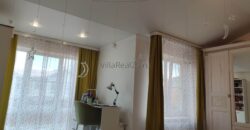 В продаже таунхаус с хорошим косметическим ремонтом. Ухоженный участок.