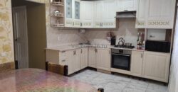 В продаже таунхаус с хорошим косметическим ремонтом. Ухоженный участок.