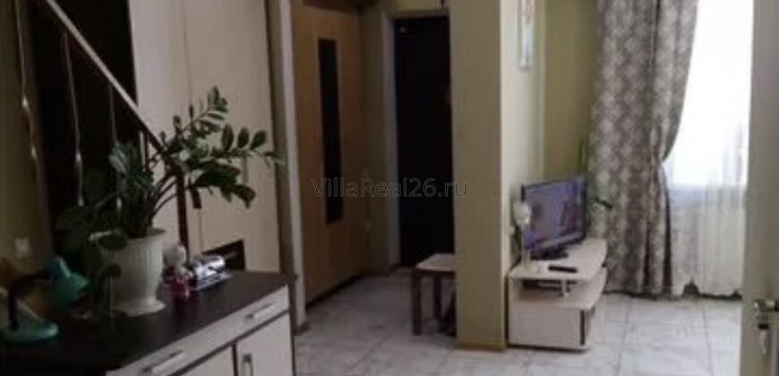 В продаже таунхаус с хорошим косметическим ремонтом. Ухоженный участок.