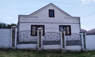 Дом с большим участком