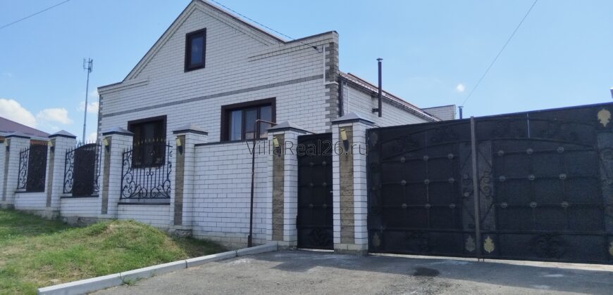 Дом с большим участком