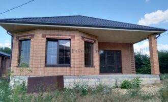 Новый дом с центральными коммуникациями
